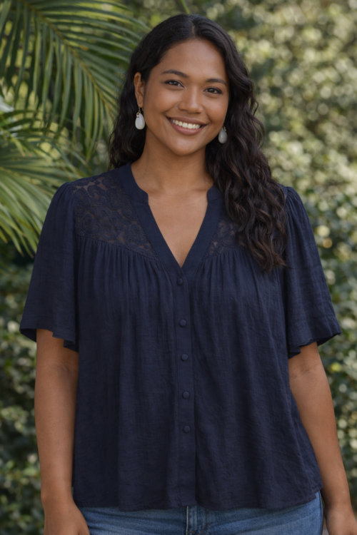 Blouse bleu Marine bohème – douceur & élégance naturelle